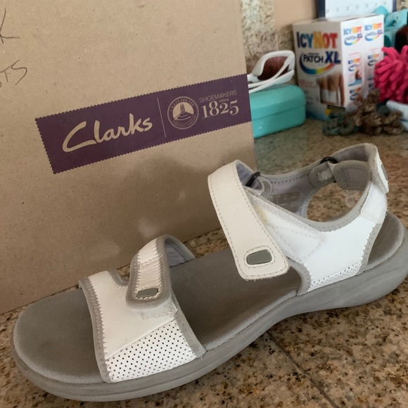 clarks morse tour velcro sandal